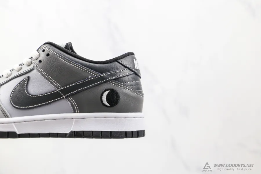 Nike Sb Dunk Low Lunar Eclipse West