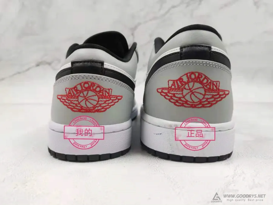 Jordan 1 Light Smoke Grey  Low