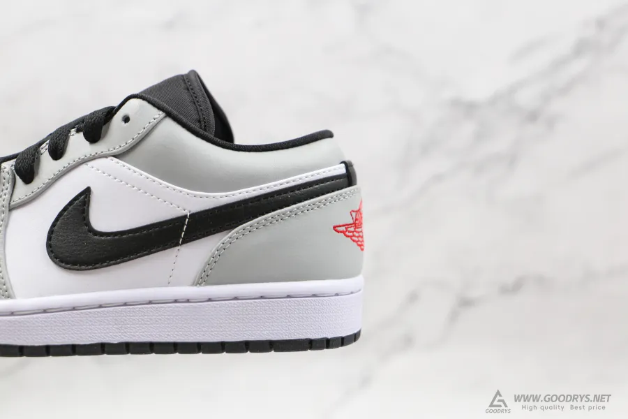 Jordan 1 Light Smoke Grey  Low