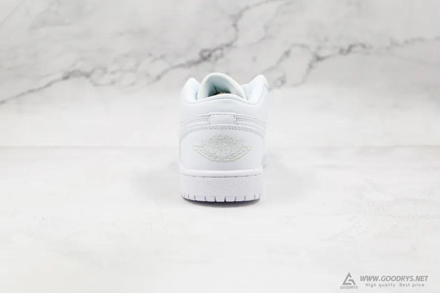 Jordan 1 Triple White Low