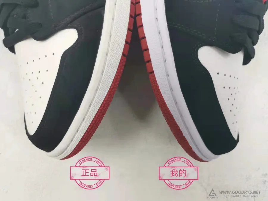 Air Jordan 1 Low Black Toe