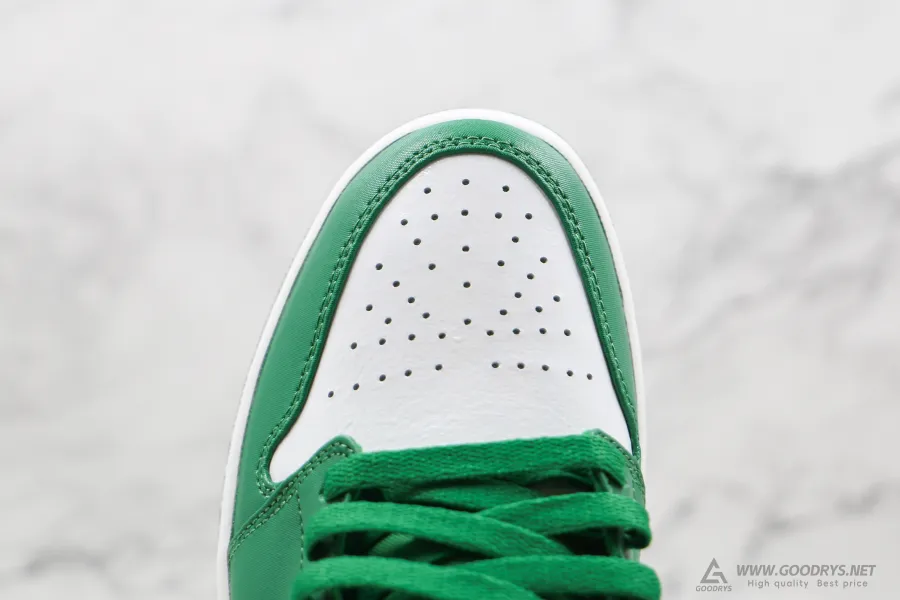 Jordan 1 Pine Green  Low