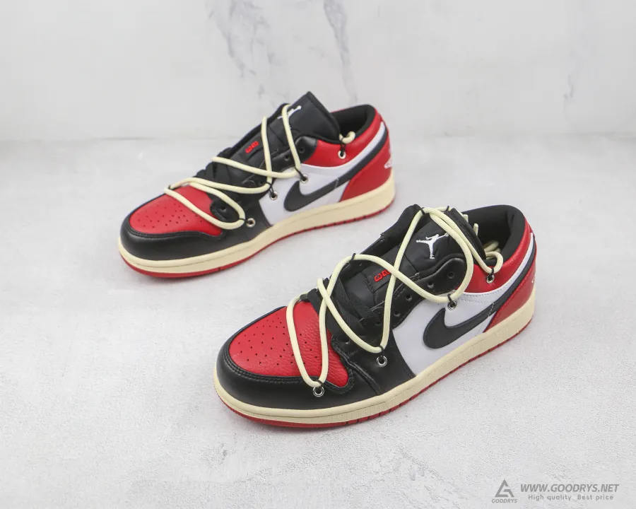 Air Jordan 1 Low Bred Toe