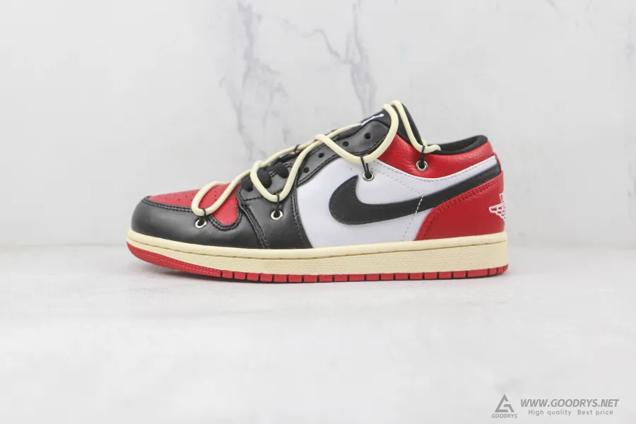 Air Jordan 1 Low Bred Toe