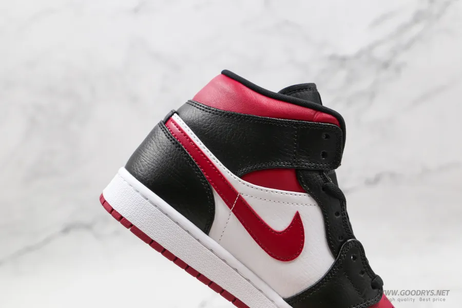 Airjordan 1 Bred Toe Mid