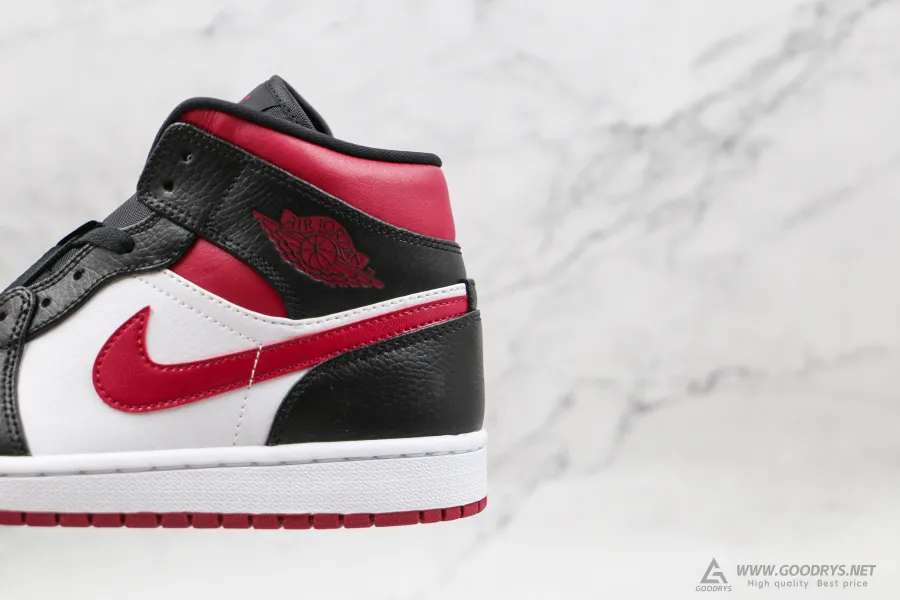 Airjordan 1 Bred Toe Mid