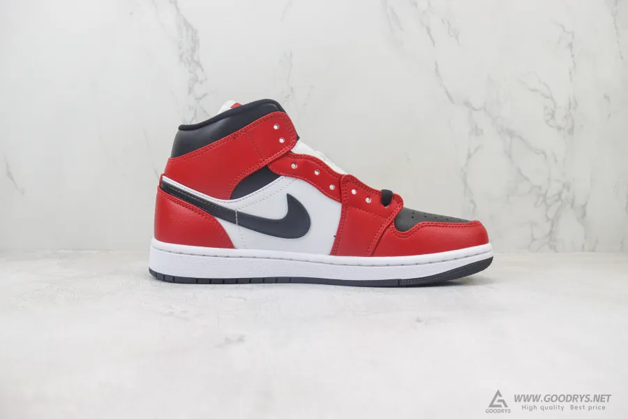 Jordan 1 Black Toe Mid