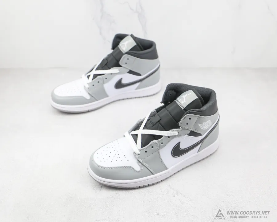 Jordan 1 Light Smoke Grey  Mid