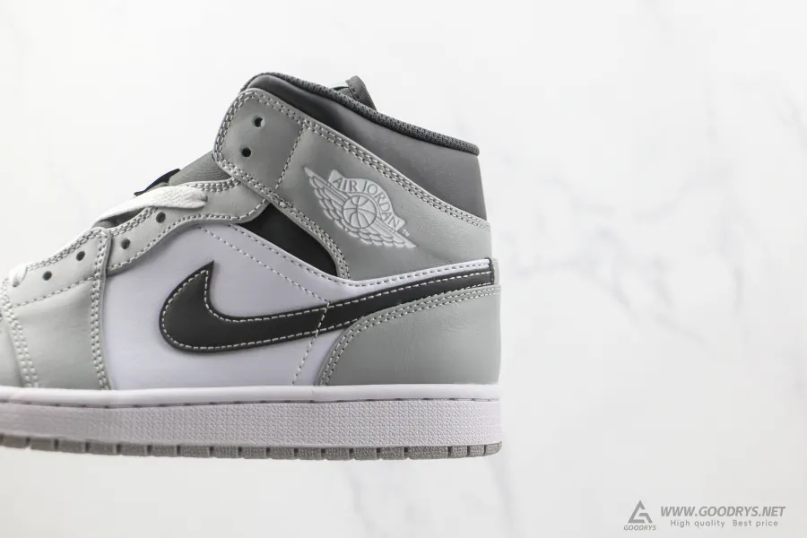 Jordan 1 Light Smoke Grey  Mid