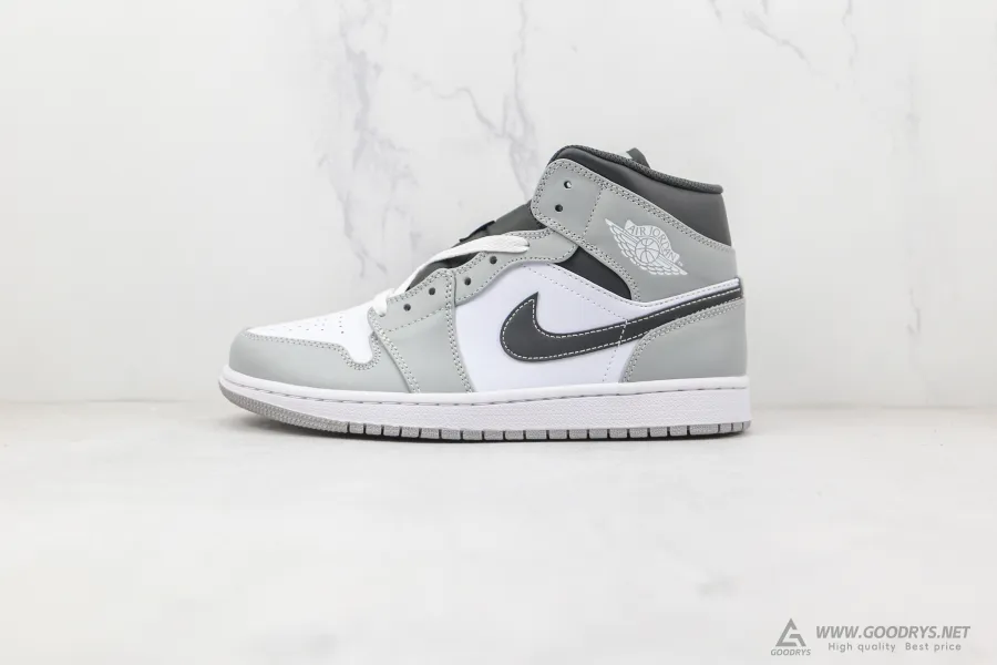 Jordan 1 Light Smoke Grey  Mid