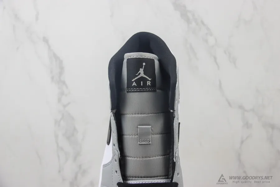 Airjordan 1 Mid Light Smoke Grey