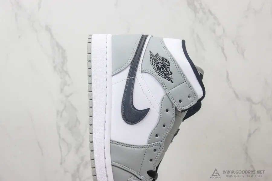 Airjordan 1 Mid Light Smoke Grey