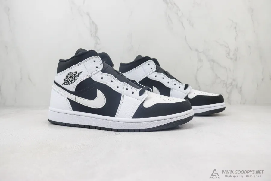 Airjordan 1 Retro Mid Tuxedo 