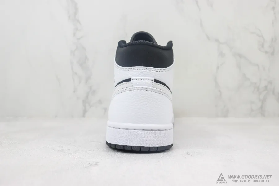 Airjordan 1 Retro Mid Tuxedo 