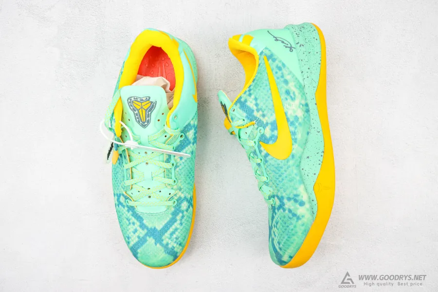 Kobe 8 Green Glow 