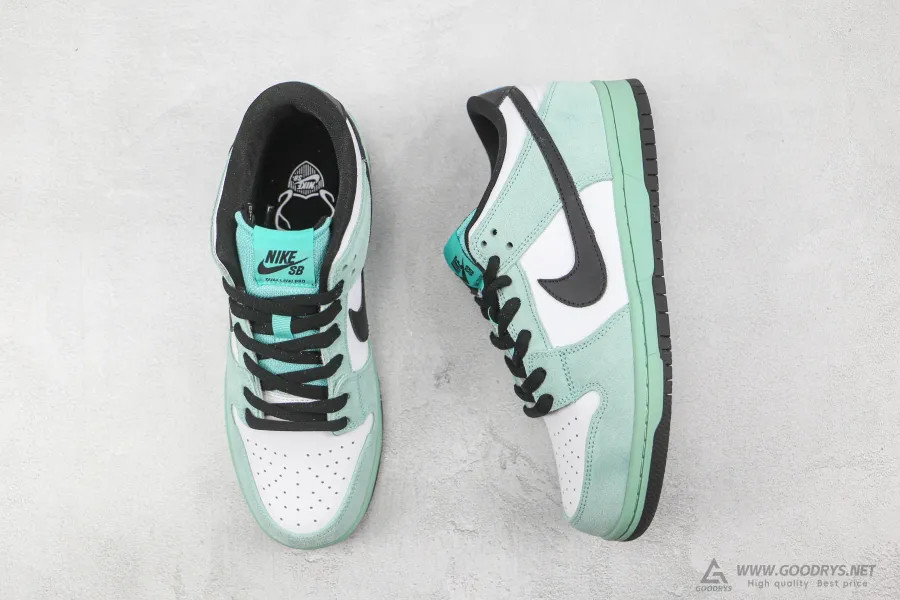 Dunk Lows Sea Crystal