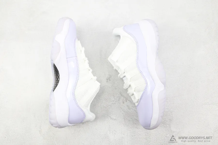 Jordan 11 Low Pure Violet 