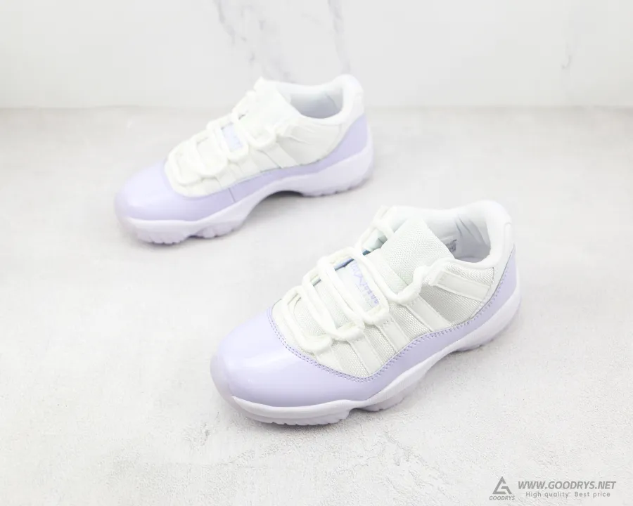 Jordan 11 Low Pure Violet 