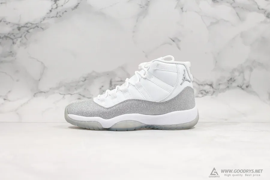 Jordan 11 Wmns Metallic Silver