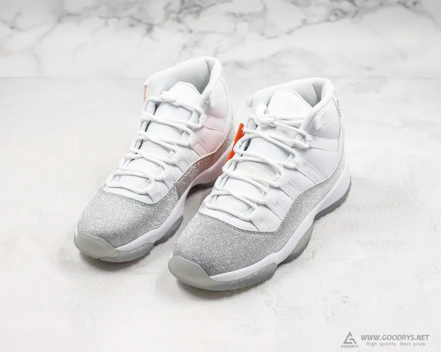 Jordan 11 Wmns Metallic Silver