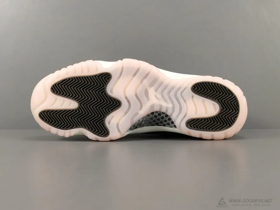 Air Jordan 11 Retro Neapolitan