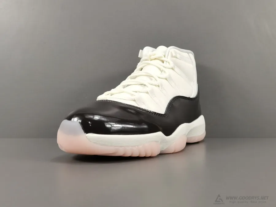 Air Jordan 11 Retro Neapolitan