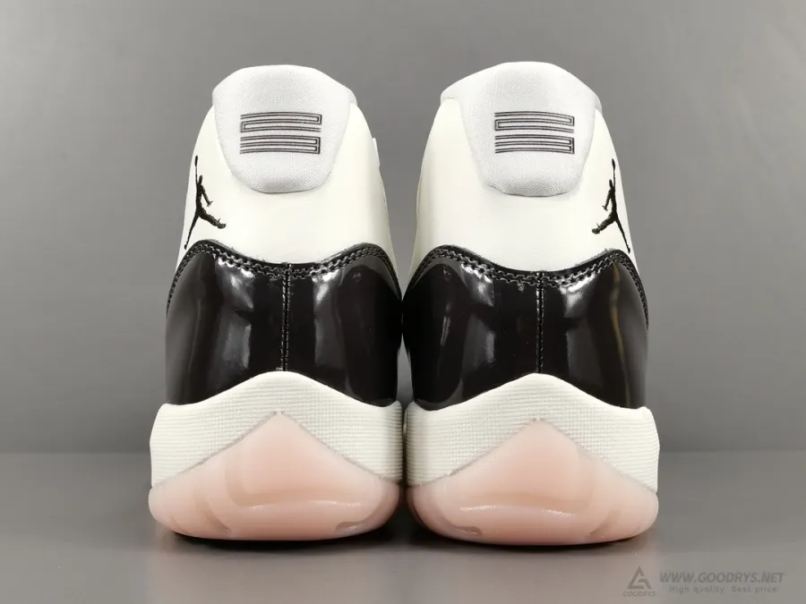 Air Jordan 11 Retro Neapolitan