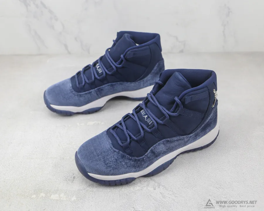 Wmns Air Jordan 11 Retro Midnight Navy Velvet 