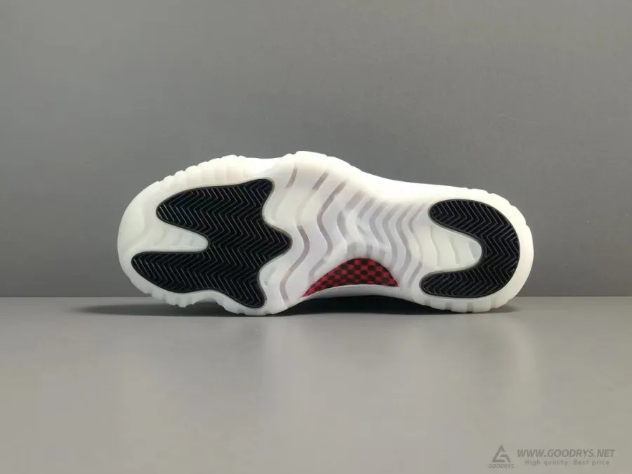 Jordan 11 Low 72-10