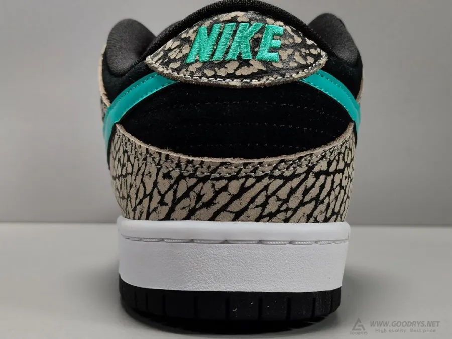 Dunk Low Pro Sb Atmos Elephant