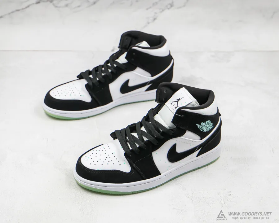 Air Jordan 1 Panda 