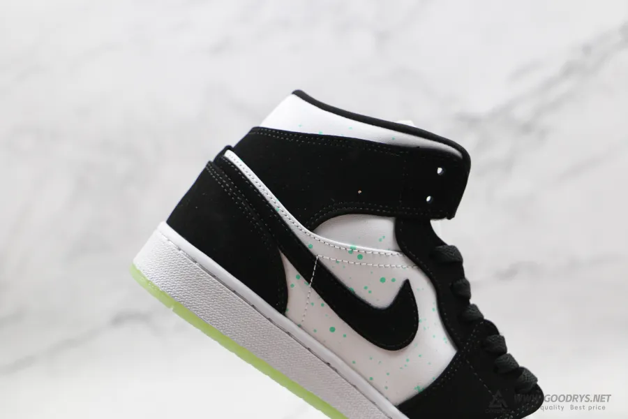 Air Jordan 1 Panda 