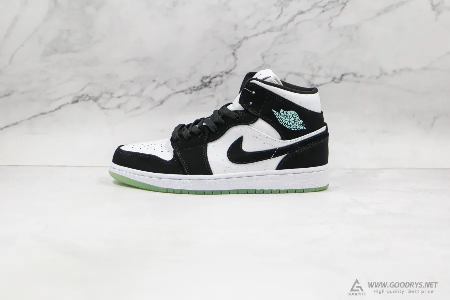 Air Jordan 1 Panda 