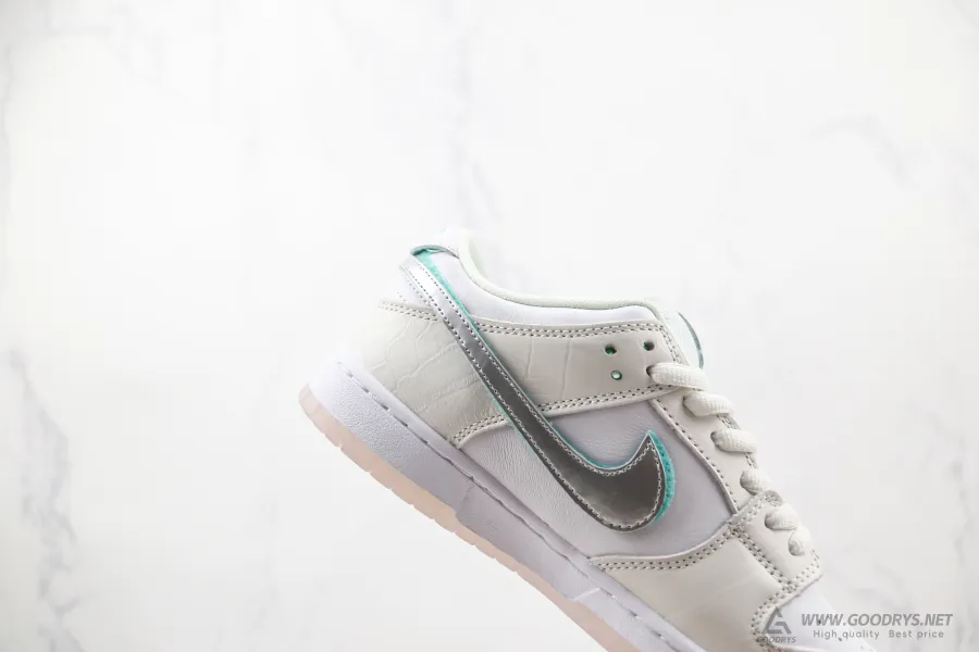 Sb Dunk Low Pro Og Qs Diamond White 