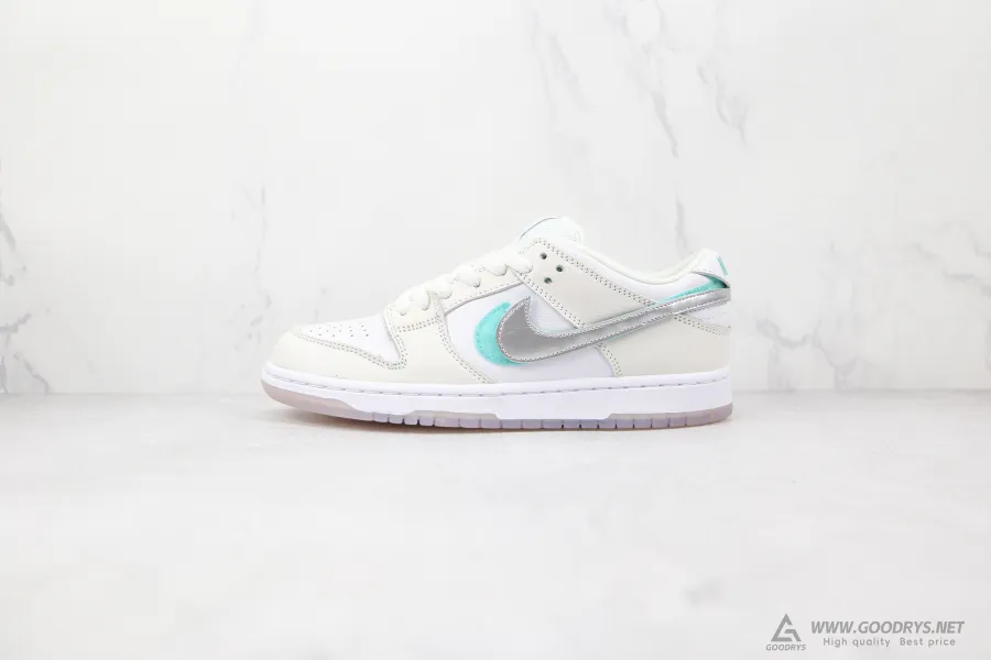 Sb Dunk Low Pro Og Qs Diamond White 