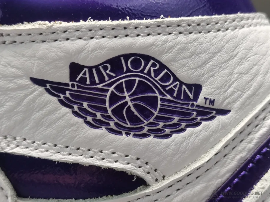 Air Jordan 1 High OG WMNS Court Purple