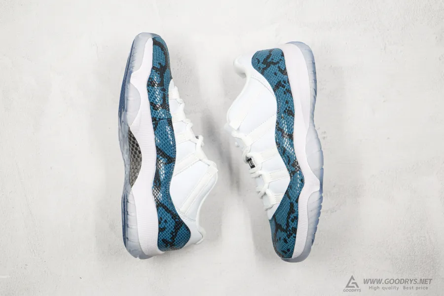 Air Jordan 11 Retro Low Le Blue Snakeskin