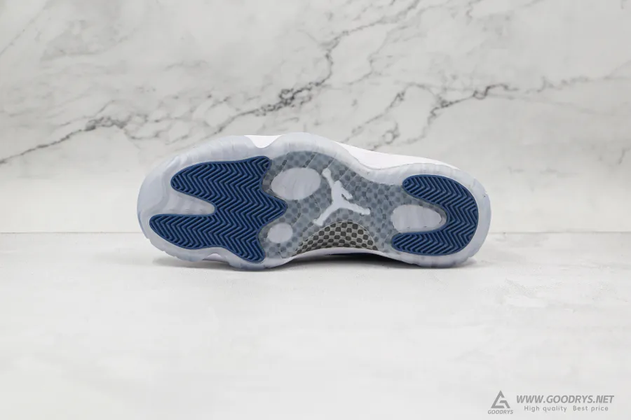 Air Jordan 11 Retro Low Le Blue Snakeskin