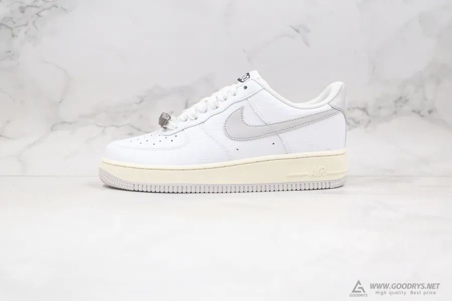 Nike Air Force 1 ’07 Low 1-800