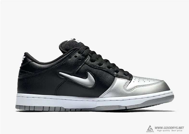 Sb Dunk Low Metallic Silver