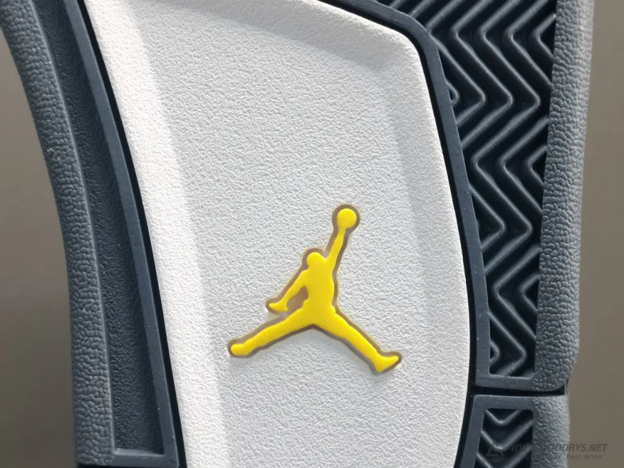 Air Jordan 4 Lightning