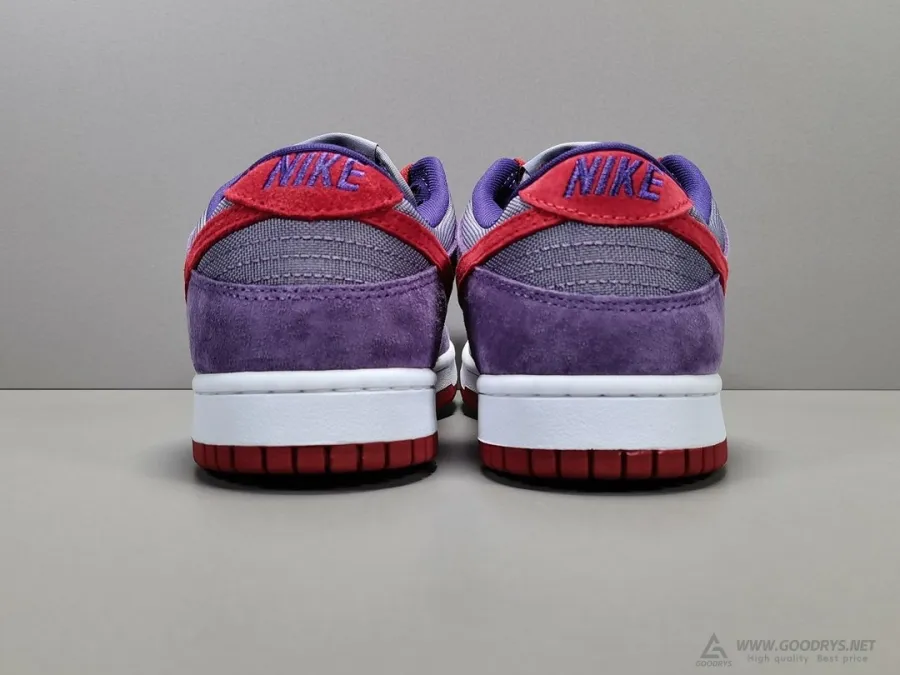 Dunk Low Plum