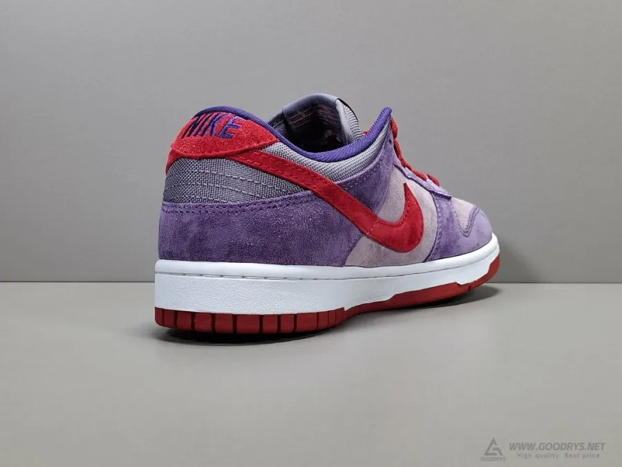 Dunk Low Plum