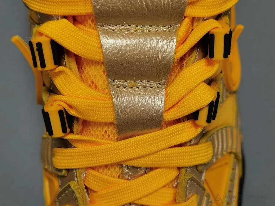 Off-White X Air Rubber Dunk University Gold