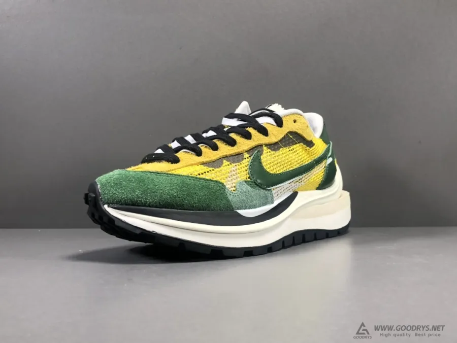 Sacai X Nike Vaporwaffle Tour Yellow