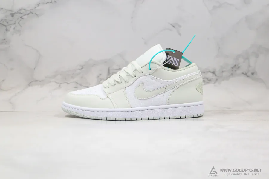 Air Jordan 1 Low Spruce Aura  Wmns