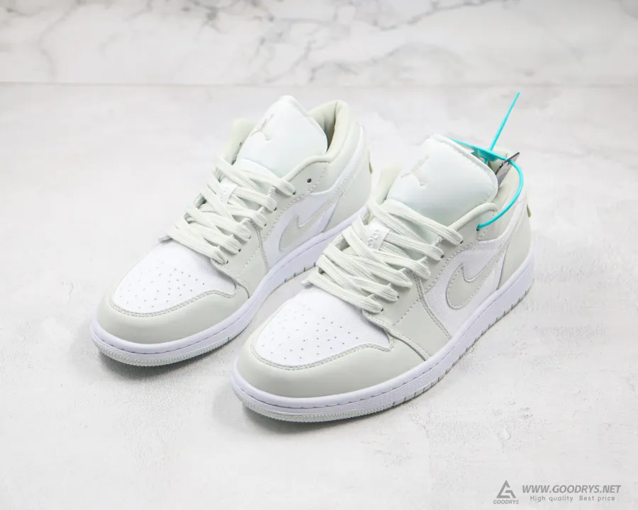 Air Jordan 1 Low Spruce Aura  Wmns