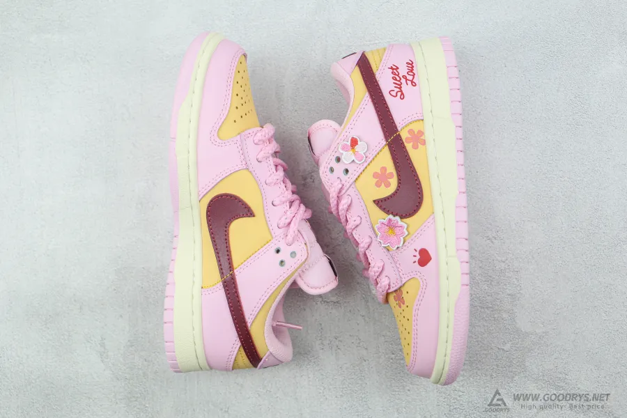 Nike Dunk Low Valentine'S Day