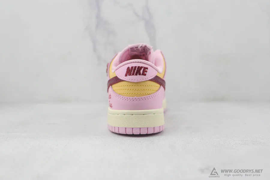 Nike Dunk Low Valentine'S Day