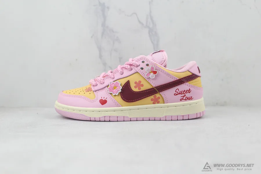 Nike Dunk Low Valentine'S Day